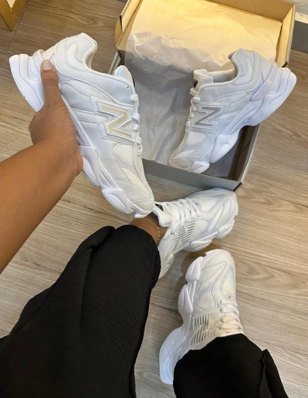 Tênis New Balance White